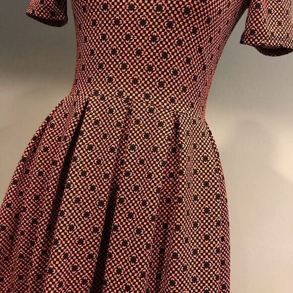 Gorgeous LuLaRoe geometric print Amelia dress - Picture 5 of 13